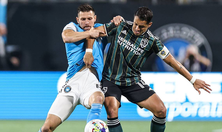 soi kèo LA Galaxy cùng Charlotte