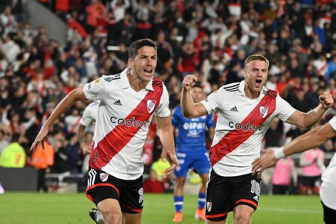 soi kèo River Plate với Instituto Cordoba